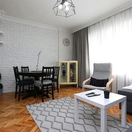 Stylish And Central Flat In Kadikoy Istanbul Exterior photo